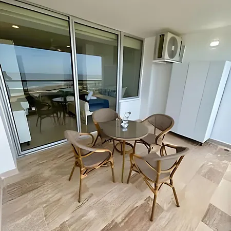 Apartamento Vista Al Mar En 716 Cb *